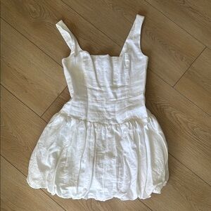White Sleeveless Dress